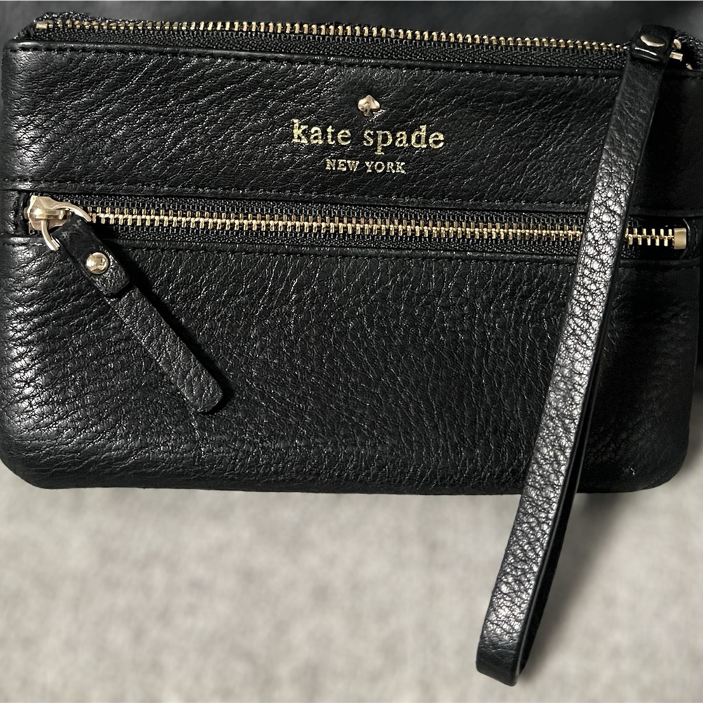 Kate Spade unused NY Cobble Hill Bee Black Pebble Leather Wristlet - Picture 3 of 5